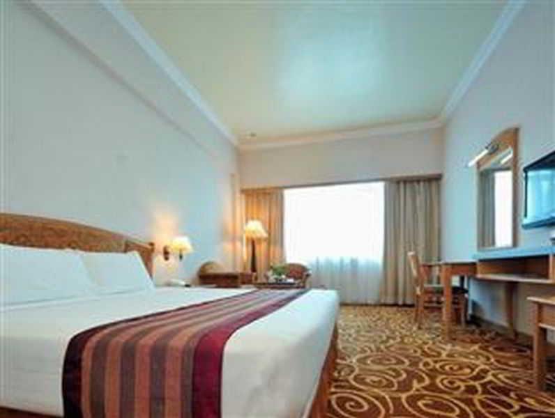 Mega Hotel Sdn Bhd Miri Kültér fotó
